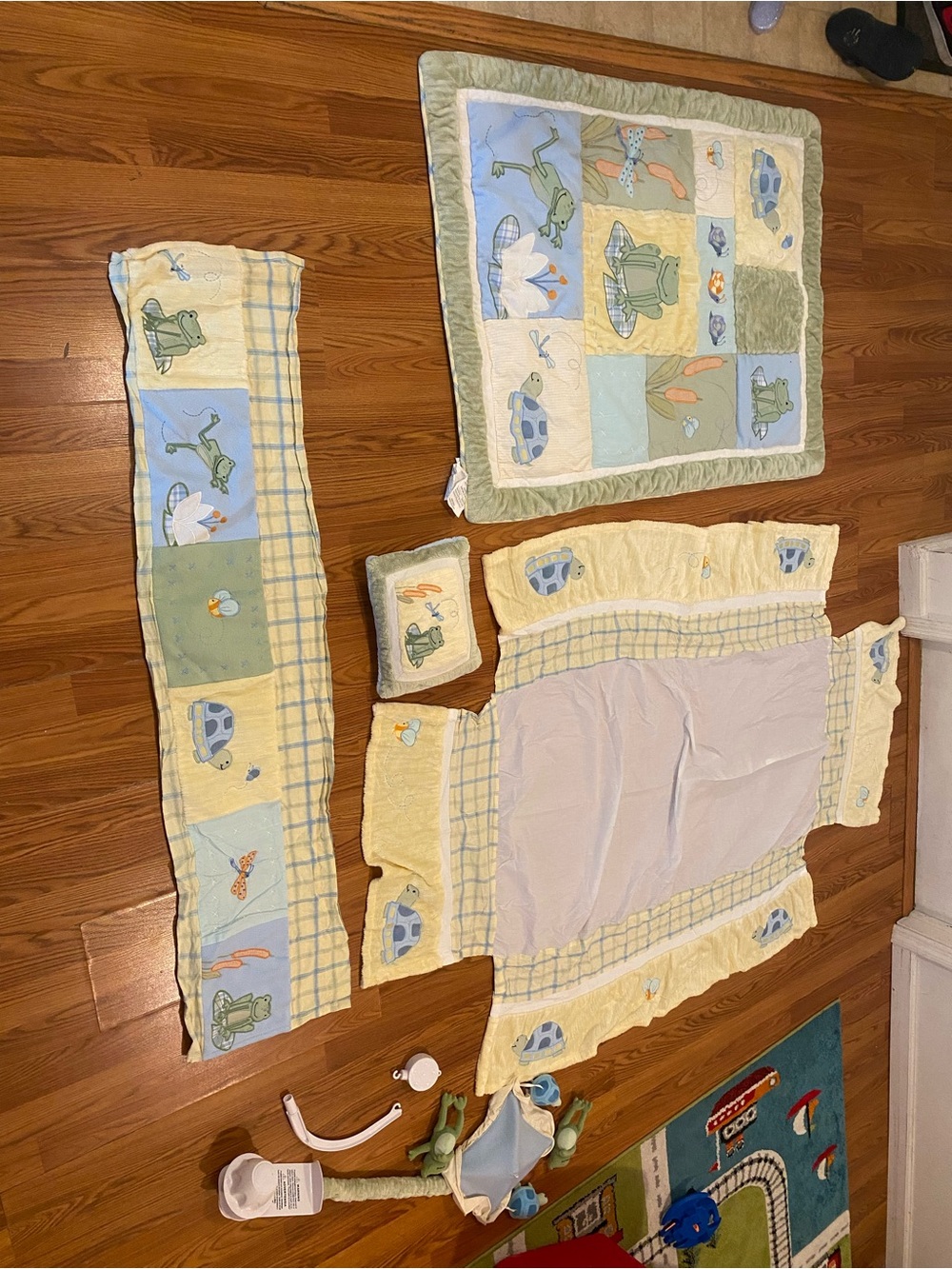 Huge Frog / Turtle Crib Set & Room Decor
